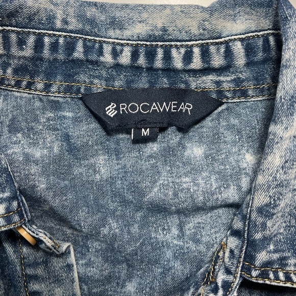 Rocawear | Denim Acid Wash Button Down Shirt Sz M - Picture 2 of 6